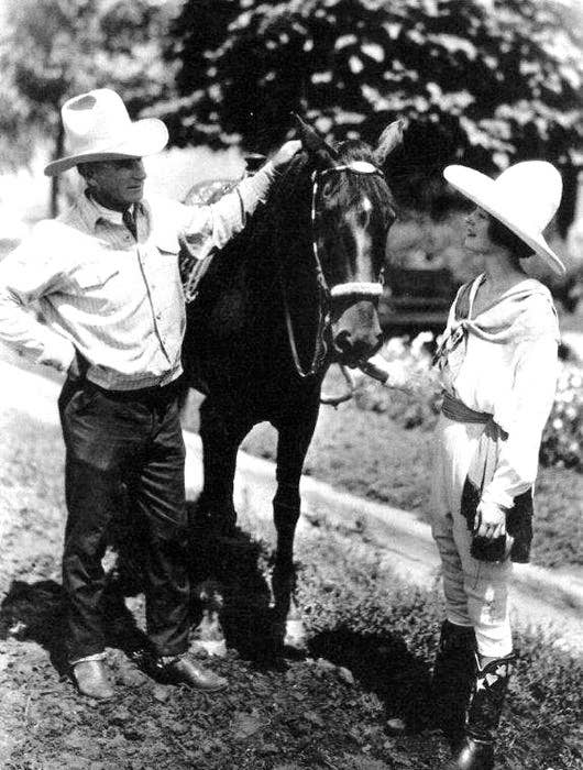 R. Rebellion - Hugo Legend Cologne