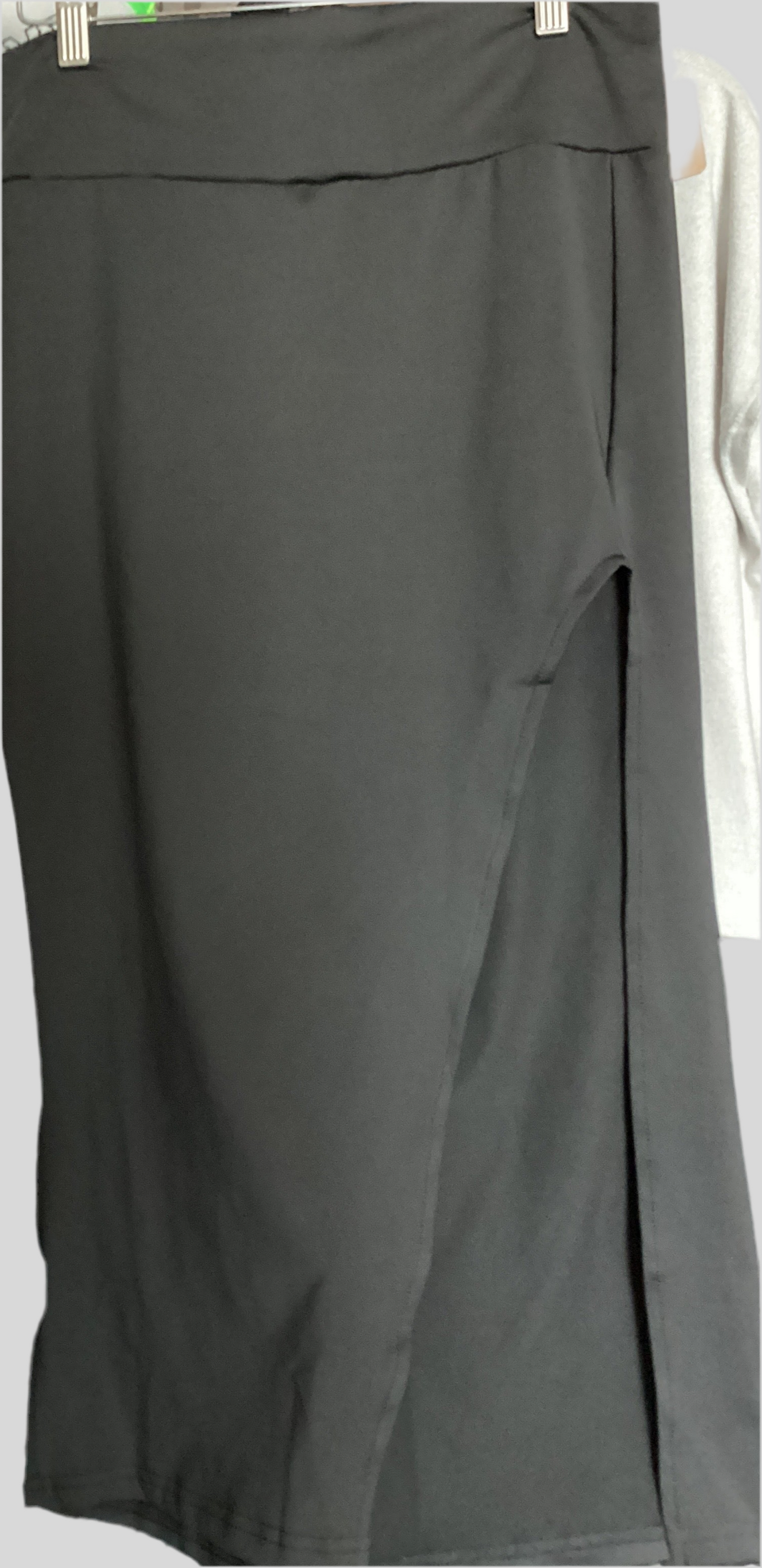 Knit Skirt with side slit