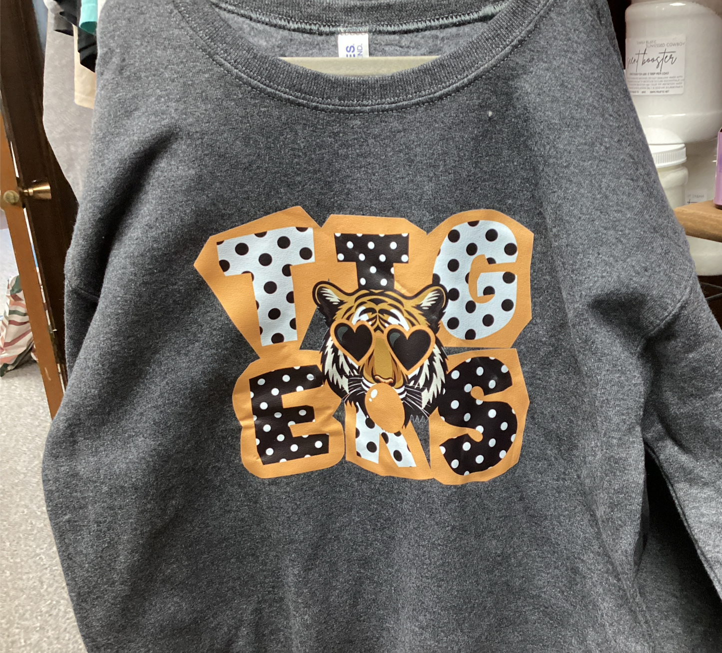 Bubblegum Tigers Retro Dark Grey Crew