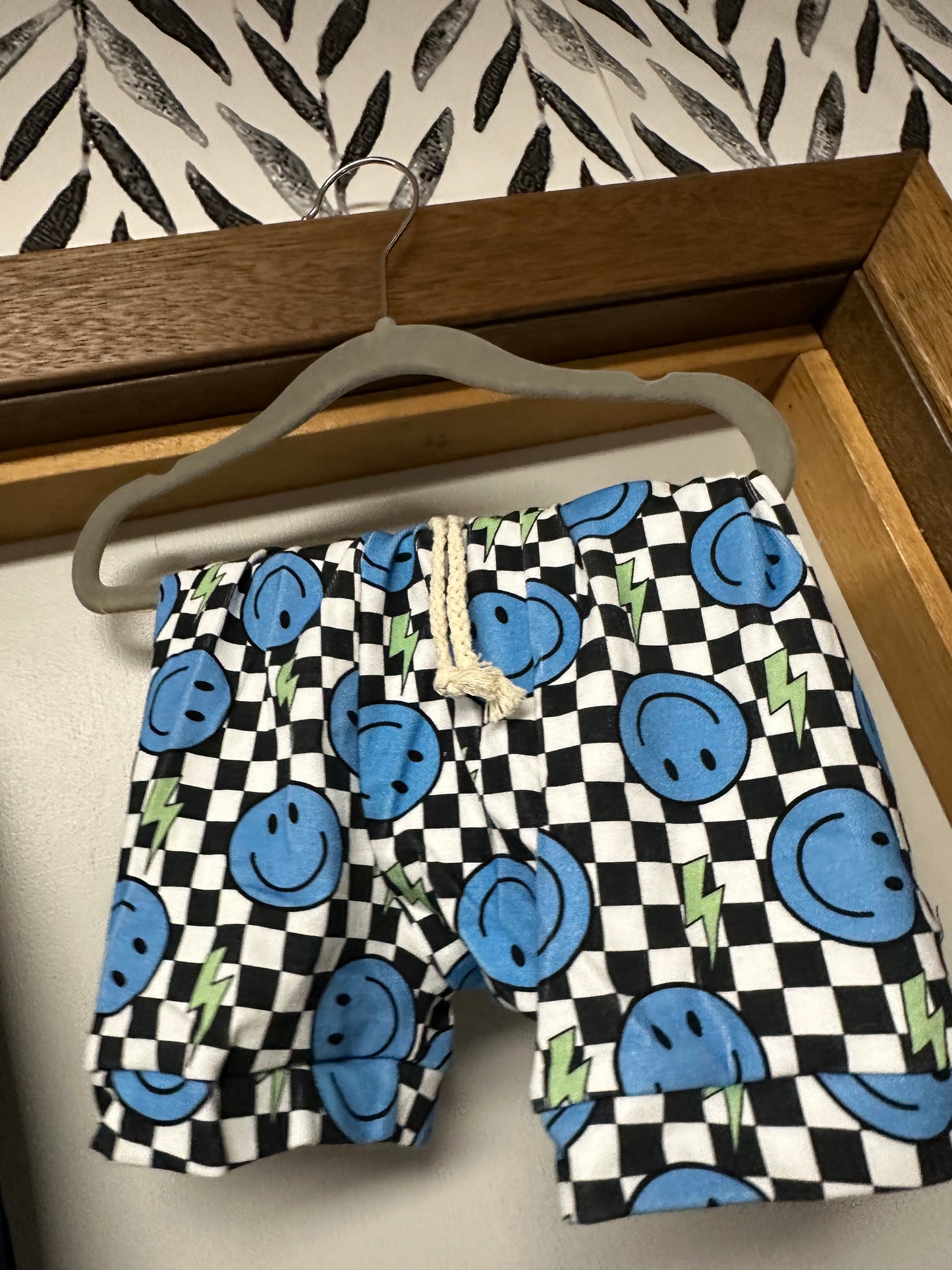 Toddler smiley short set