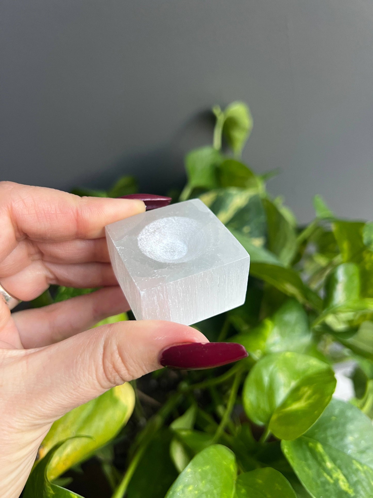 Sapphire & Sage - Selenite Crystal Sphere Stand