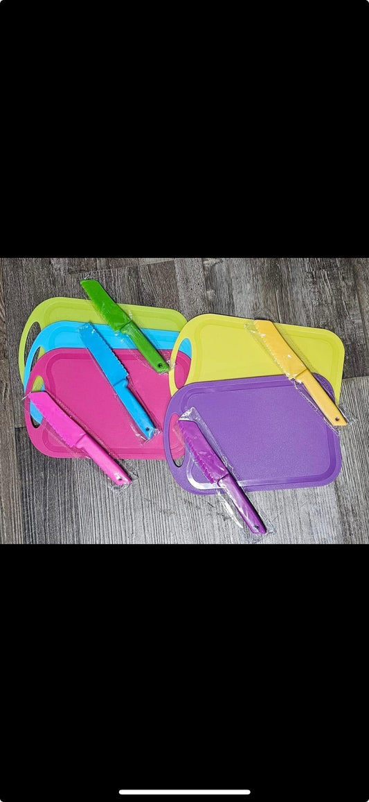 Kids knife and cutting board set