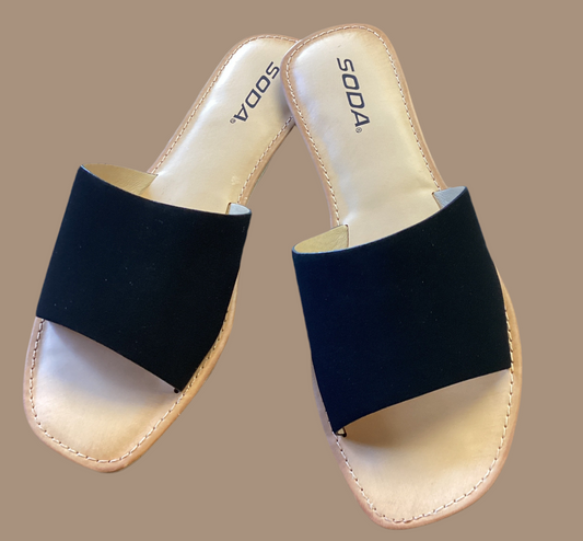 Soda sandals